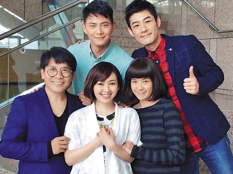 陸元琪曾與《母雞帶小鴨》同劇演員多年後再相聚。（翻攝自許傑輝臉書）