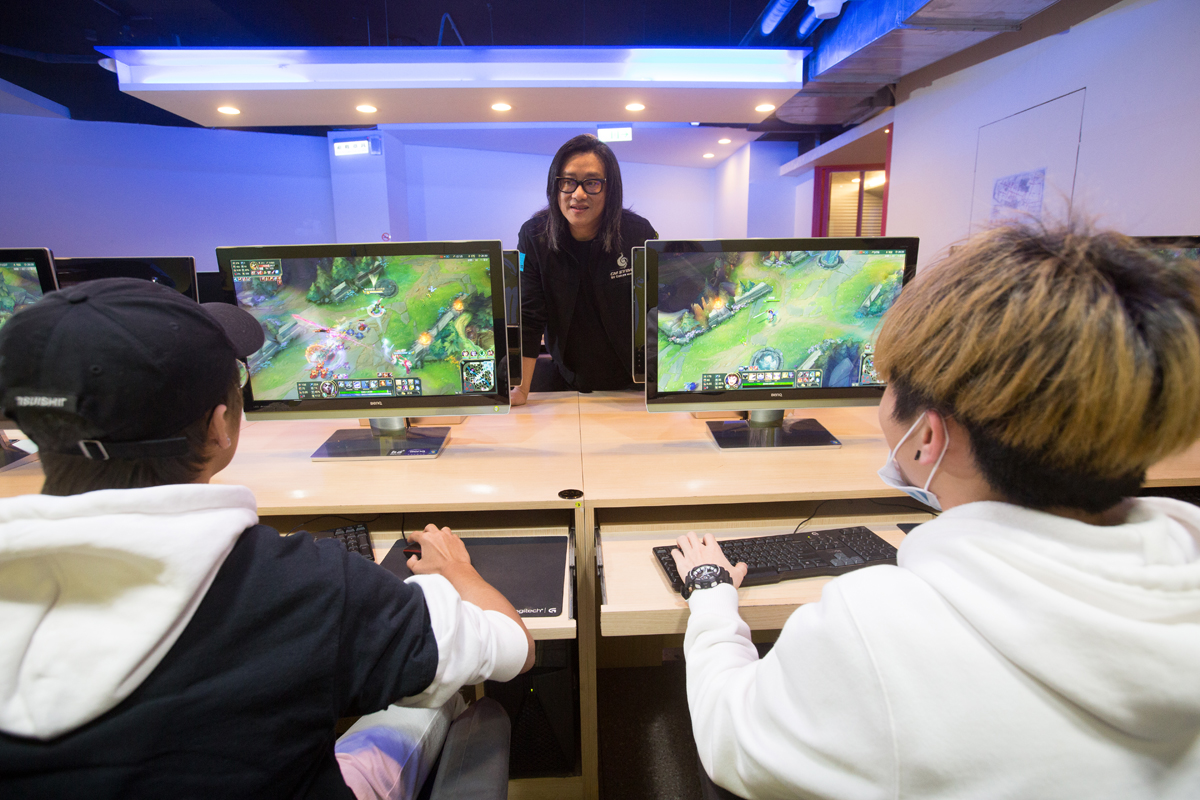 施文彬認為電競產業的核心是選手，他們在各大賽事為台灣爭光，而協會要做他們的後盾，替他們發聲