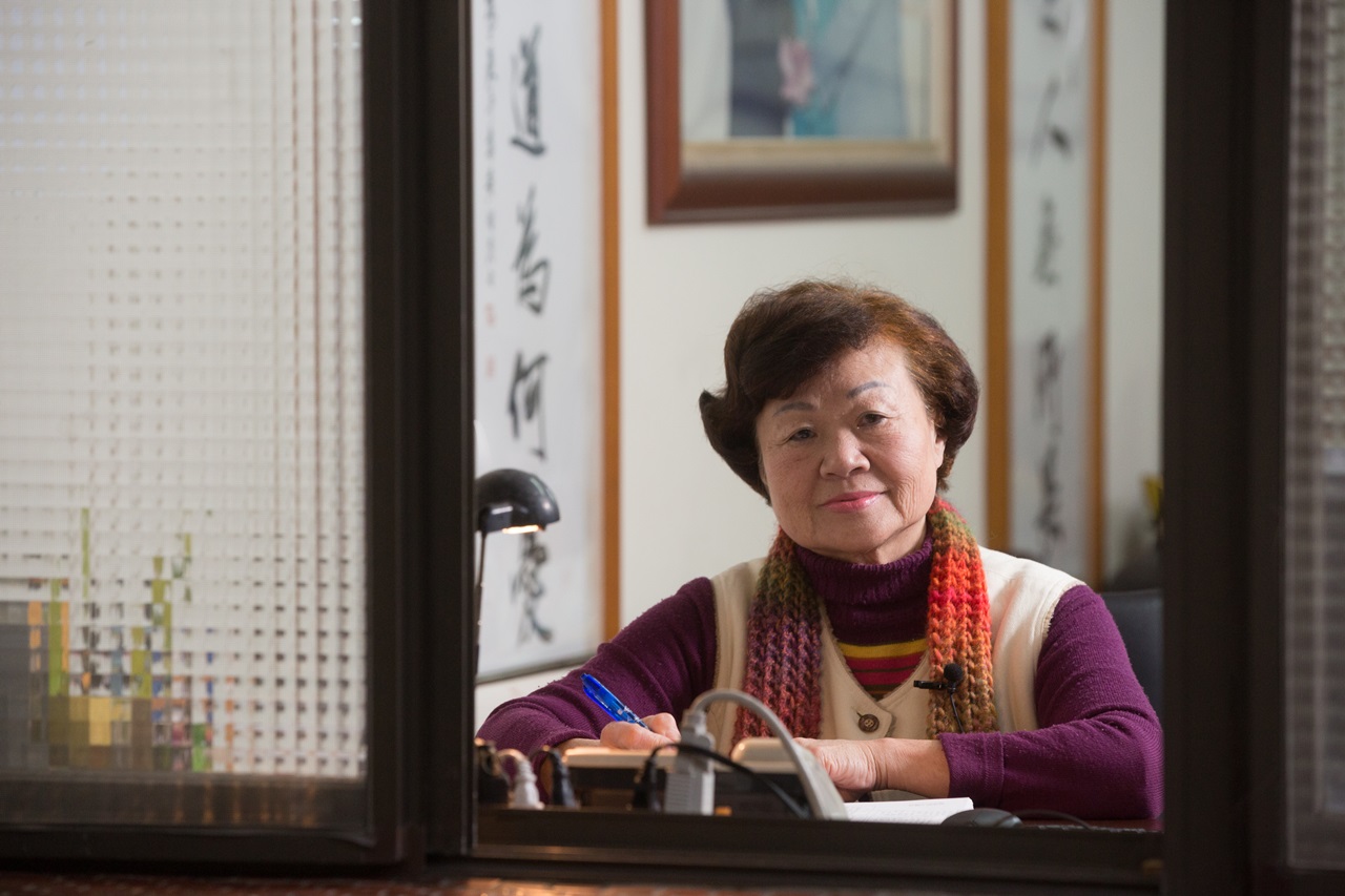 魏廷朝遺孀張慶惠曾代表民主進步黨擔任國民大會代表與立法委員。