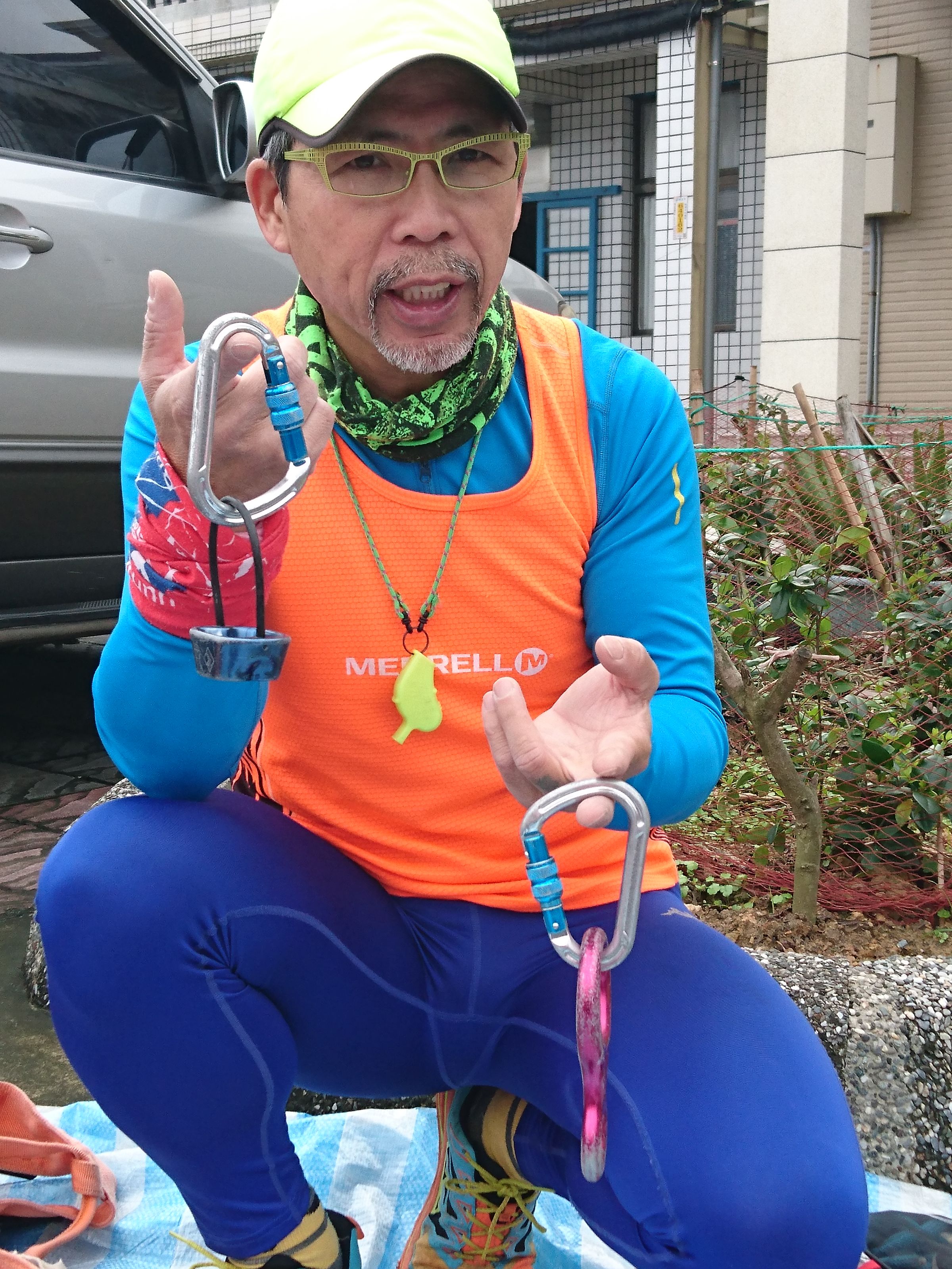 小鬍子精通攀岩、雪攀、溯溪等戶外極限運動。