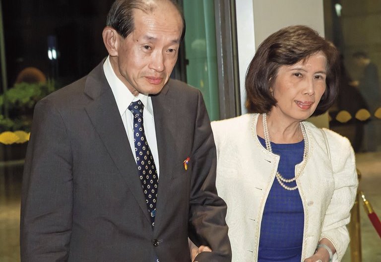 大同董事長林蔚山（左）與妻子、總經理林郭文艷（右）力抗市場派，盼保住經營權。