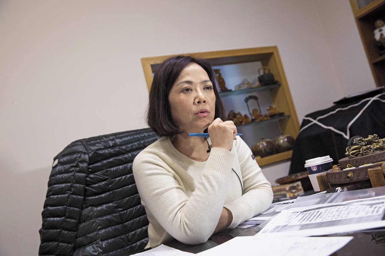 命理老師邢渲哭訴自己遭榮總詐騙，痛斥榮總提供違建給她，「真的很可惡」。