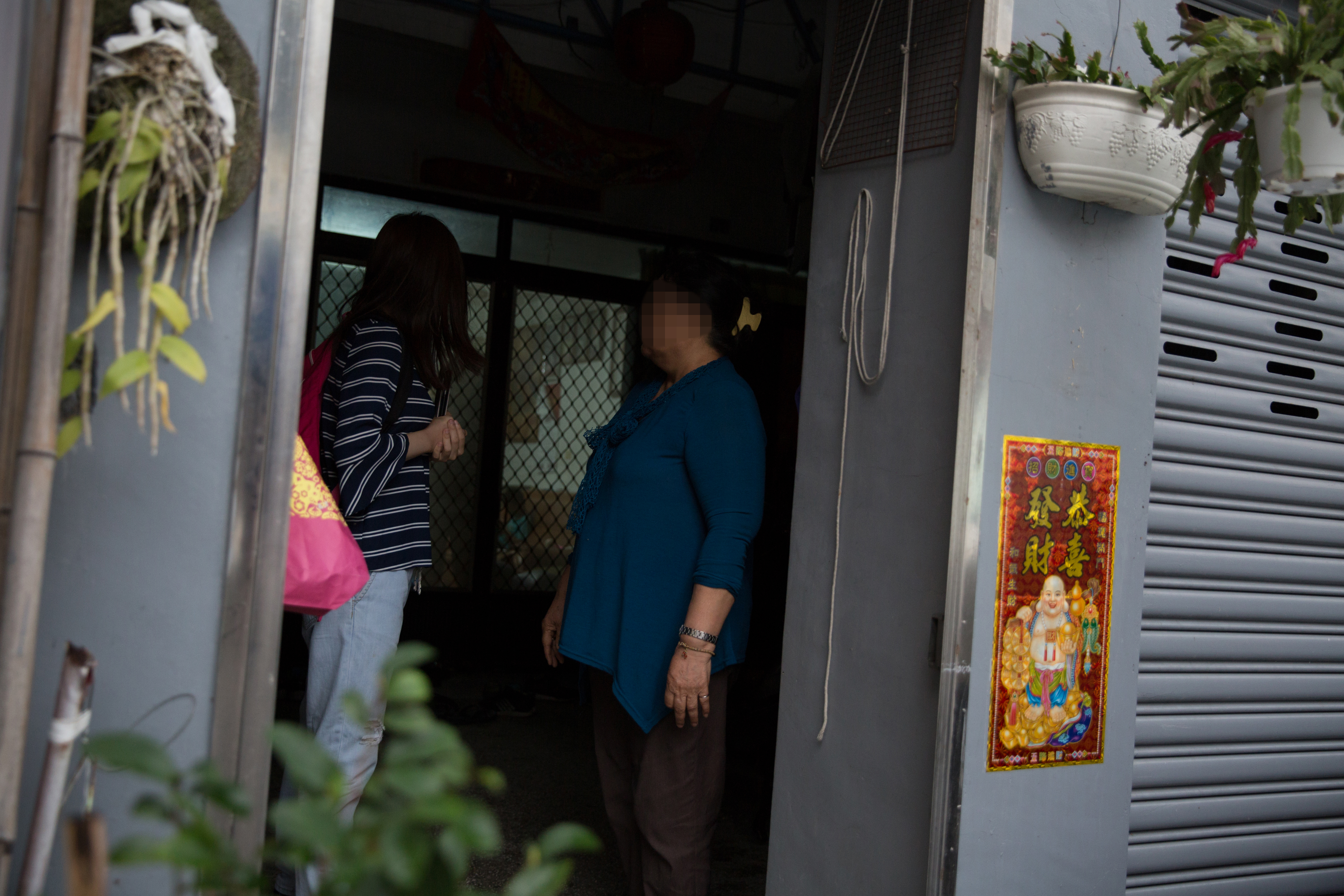 記者走訪陽家的街坊鄰居,他們都對陽家的家醜略有所聞。