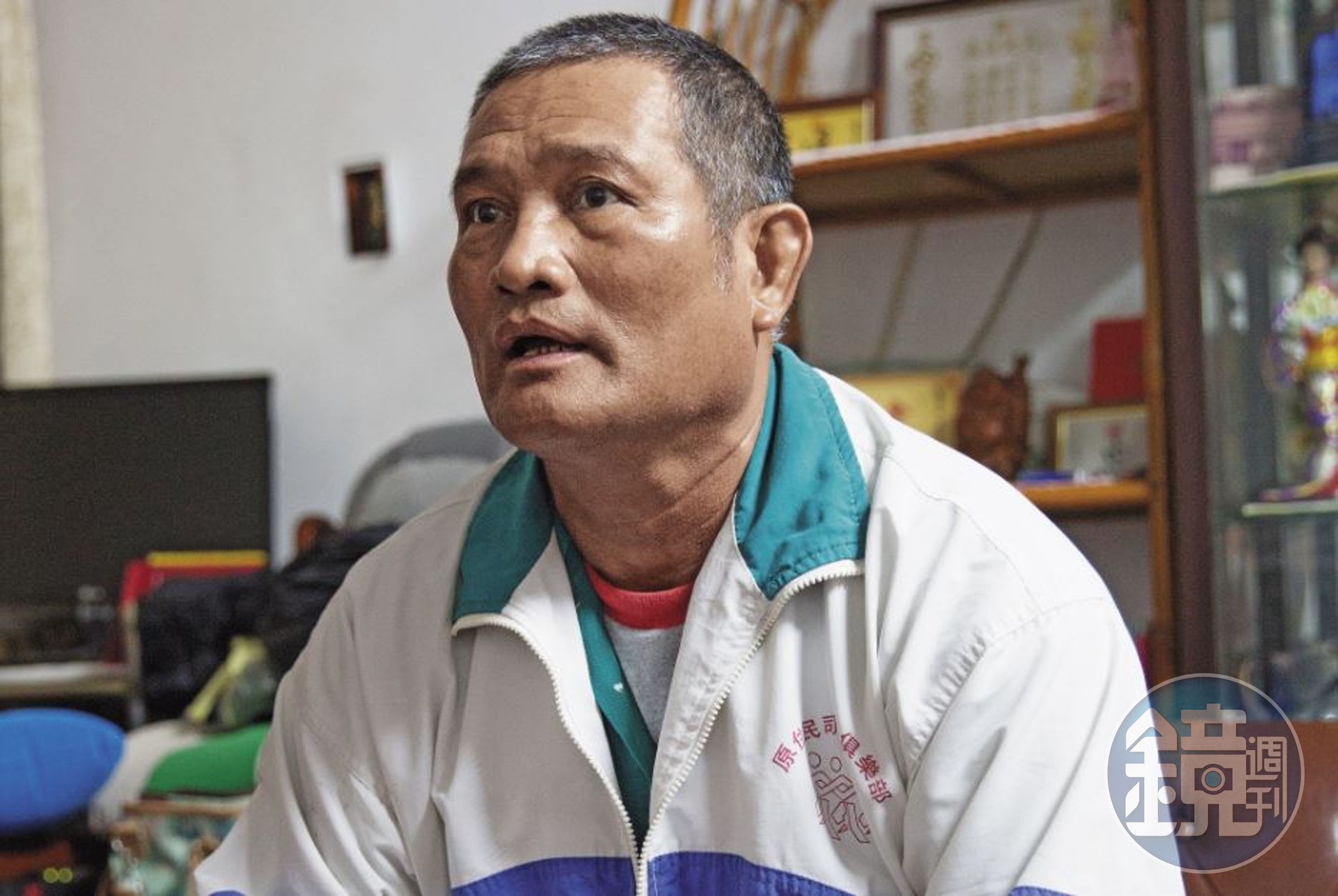 陽岱鋼的爸爸受訪時不願多說兒子陽岱鋼的是非，但承認跟他老婆謝宛容沒啥話聊，也透露自己不常見到孫女。