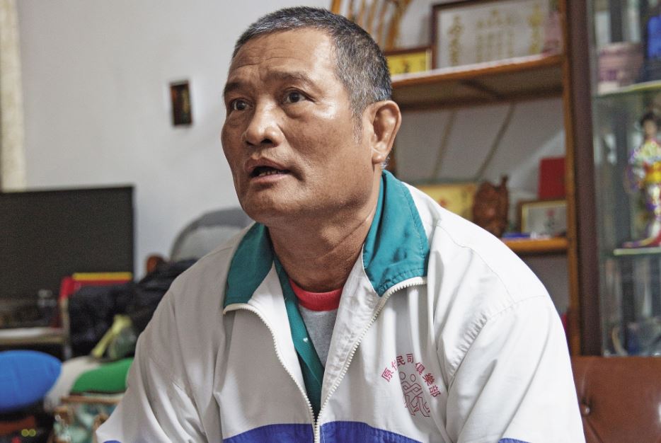 陽岱鋼的爸爸受訪時不願多說兒子陽岱鋼的是非，但承認跟他老婆謝宛容沒啥話聊，也透露自己不常見到孫女。