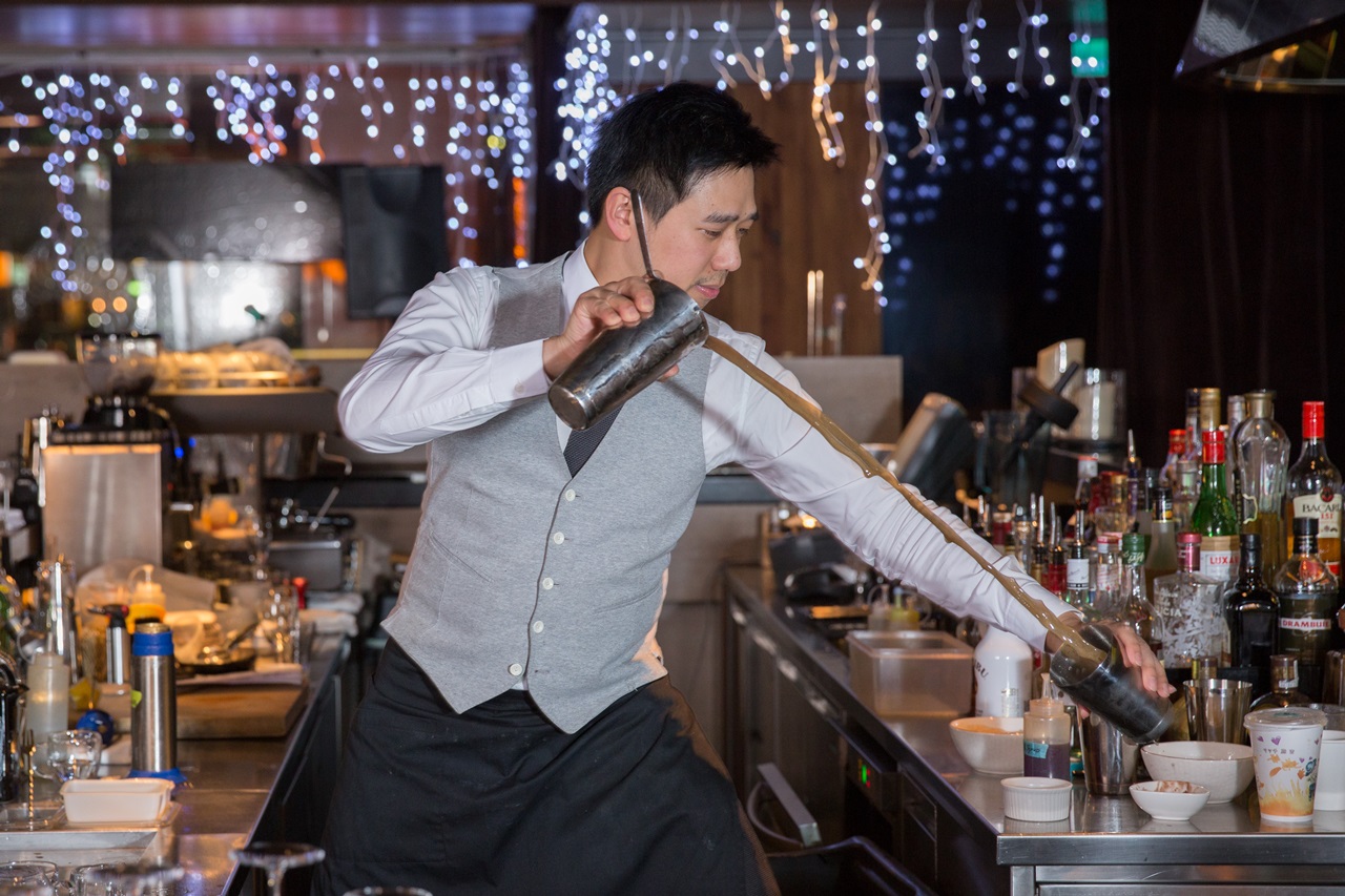 2016冠軍調酒師Nick 解構台式甜湯，打造出療癒微醺滋味。