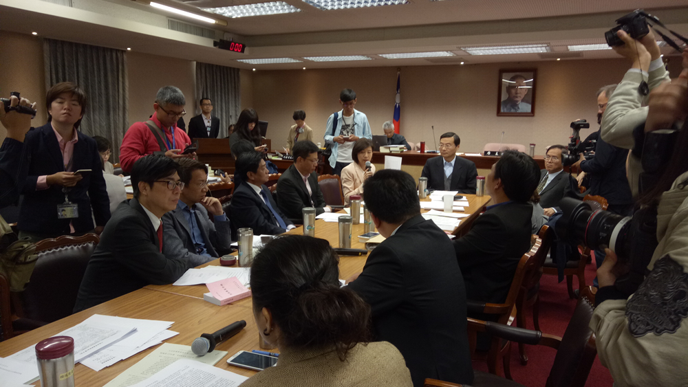 立法院內政委員會今（22日）首次排審「兩岸協議監督條例」相關草案。