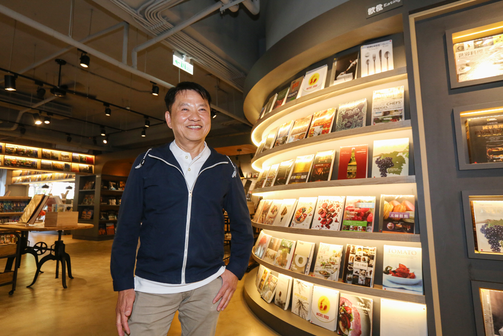 王品集團創辦人戴勝益出席商研院二代班課程。