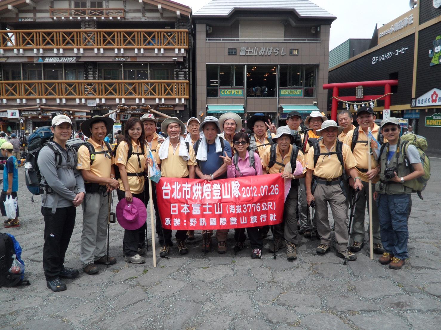 「麵包超人」特攻隊成員約25人,團員年齡加起來超過千歲。(香帥提供)
