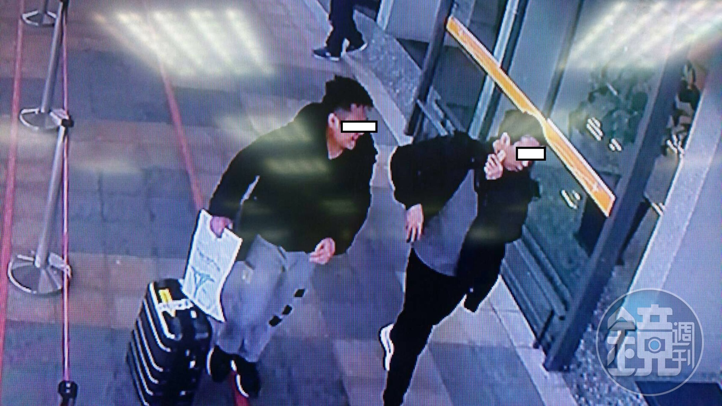 徐嫌和同案嫌犯在日本將安毒交付買家，期間還有說有笑。