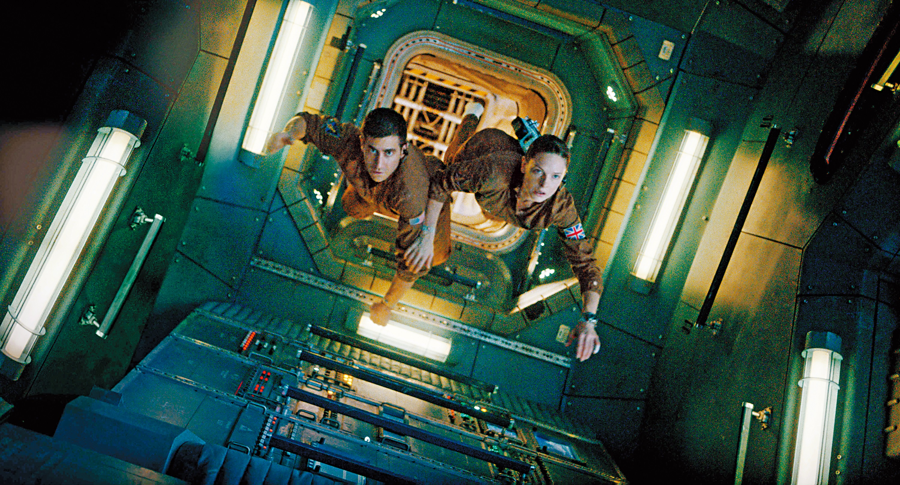 《異星智慧》劇情敘述一組科學團隊要將存在於異星的「生命體」帶回探  究，事情卻失控造成人類最恐懼的驚悚噩夢。（索尼提供）