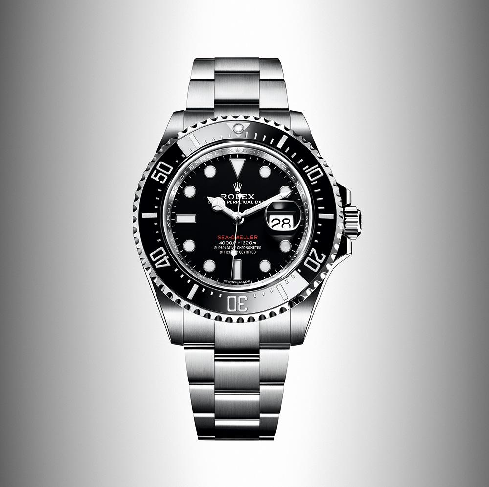 勞力士Sea-Dweller海使50週年紀念版(Ref.126660)，定價10,350歐元（約台幣34萬）。