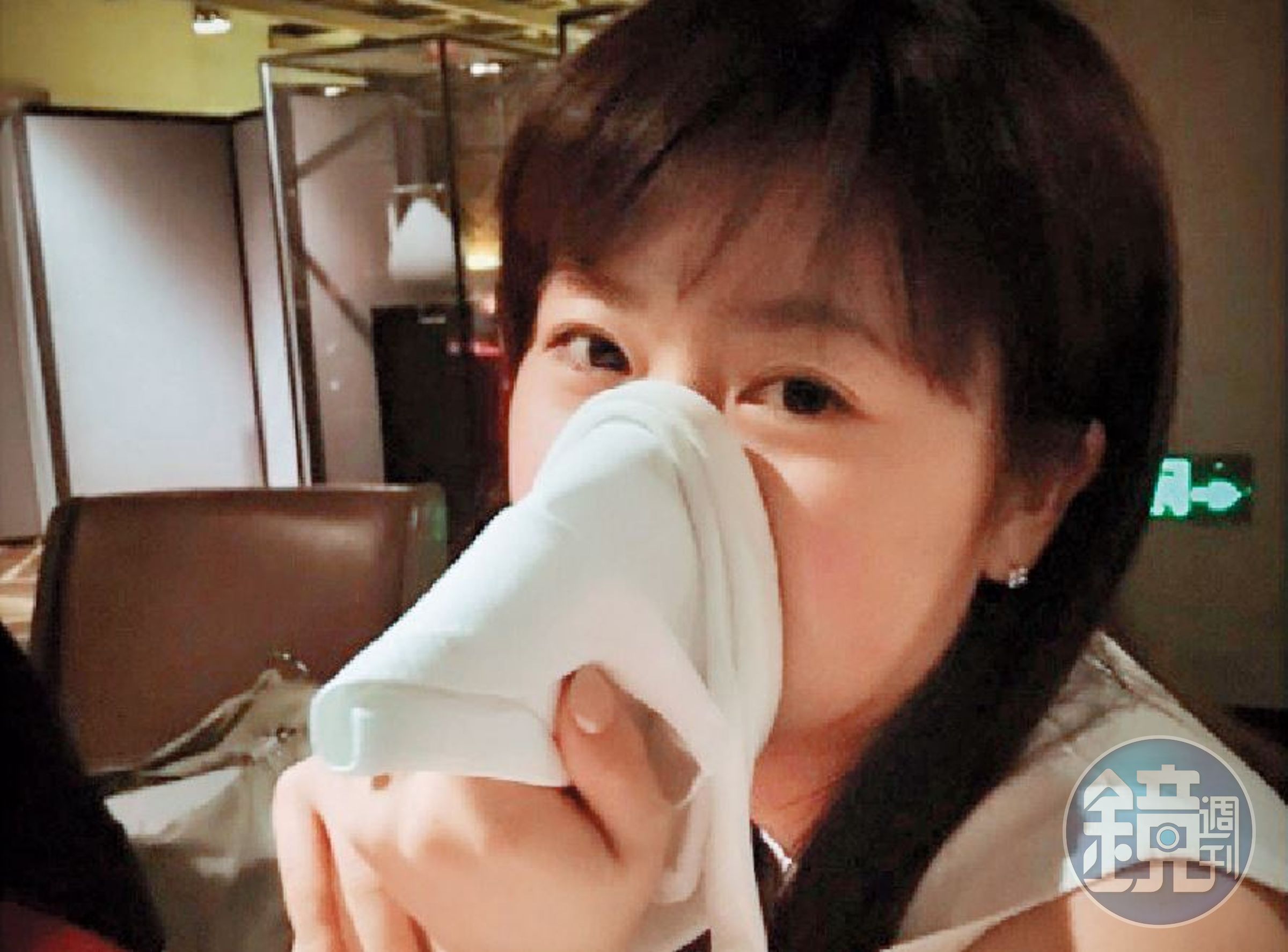 之前友人上傳福原愛很怕菸味的照片，也被揣測是孕婦厭惡吸二手菸。（翻攝自湯媛媛微博）