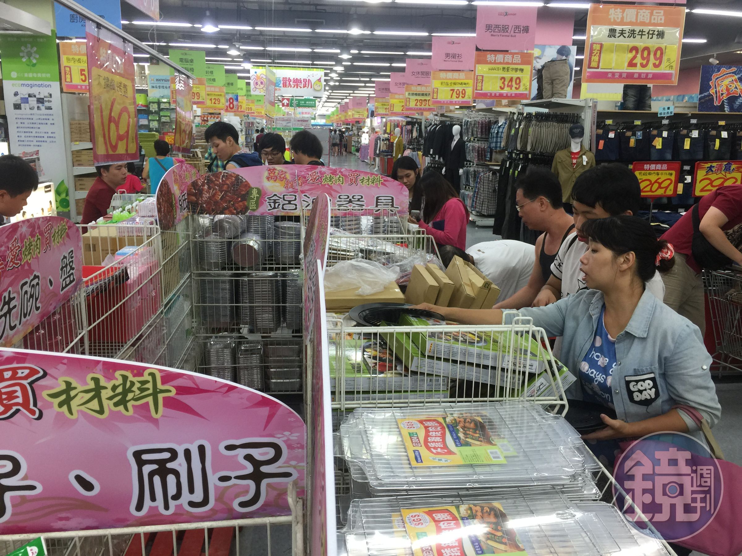 不論是便利商店、購物中心，或是傳統大賣場，這些一般人最常去的地方，都是楊禮軒找好股票的所在。