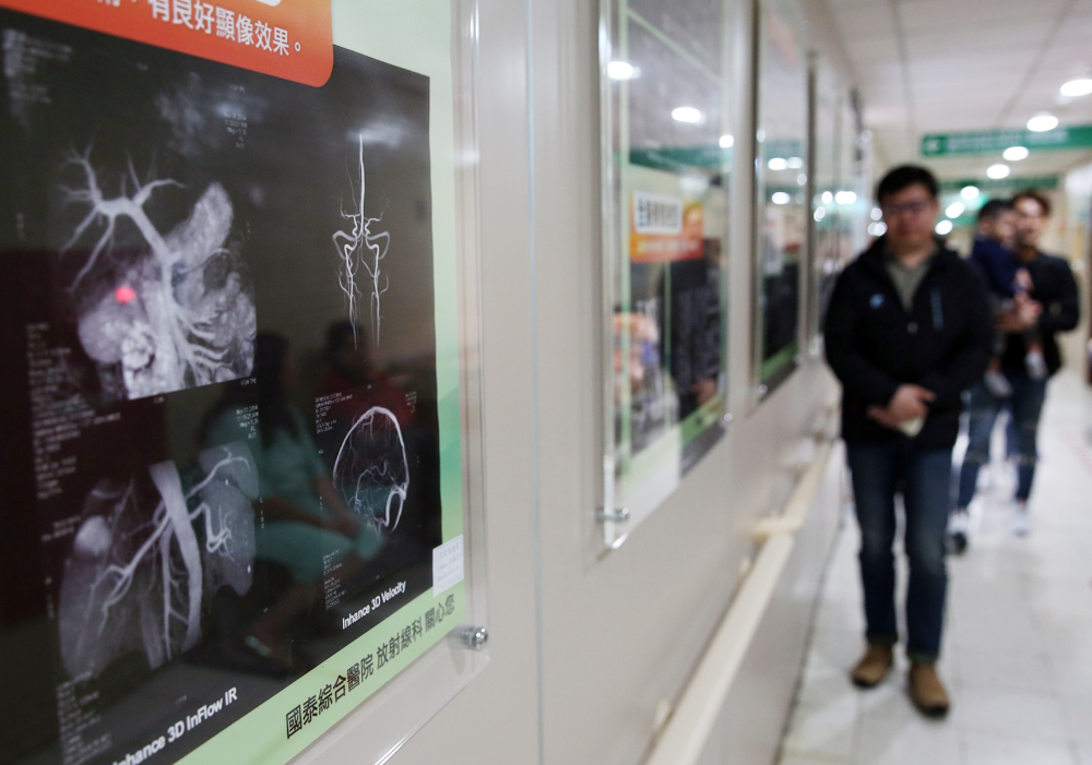 心肌梗塞造成的死亡率日益提高，但買重疾險建構保護傘，一定要了解理賠門檻。