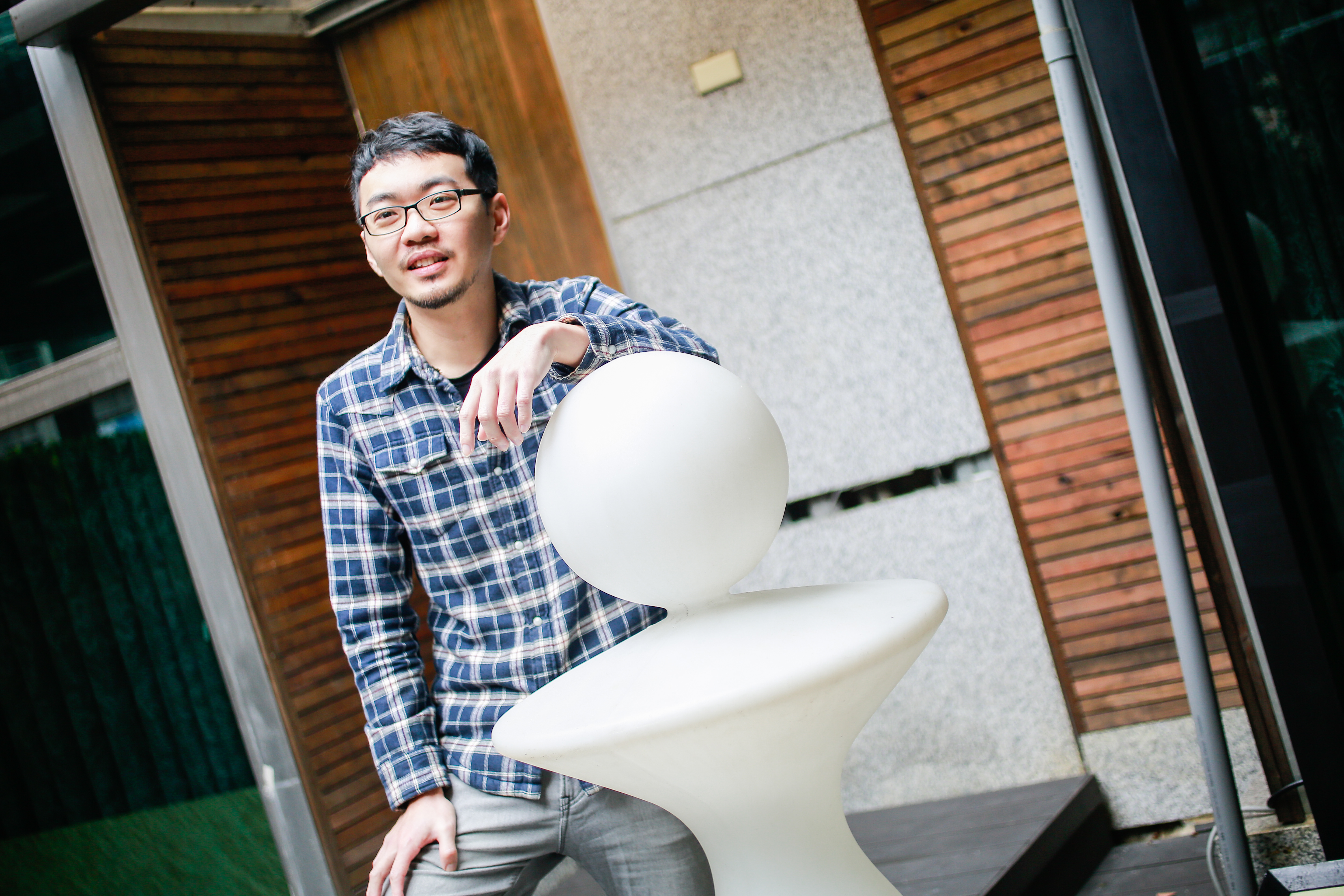 程偉豪因為《紅衣小女孩》賣座，最近又執導《目擊者》，因為口碑不錯，讓他新作開始有大陸資金挹注。