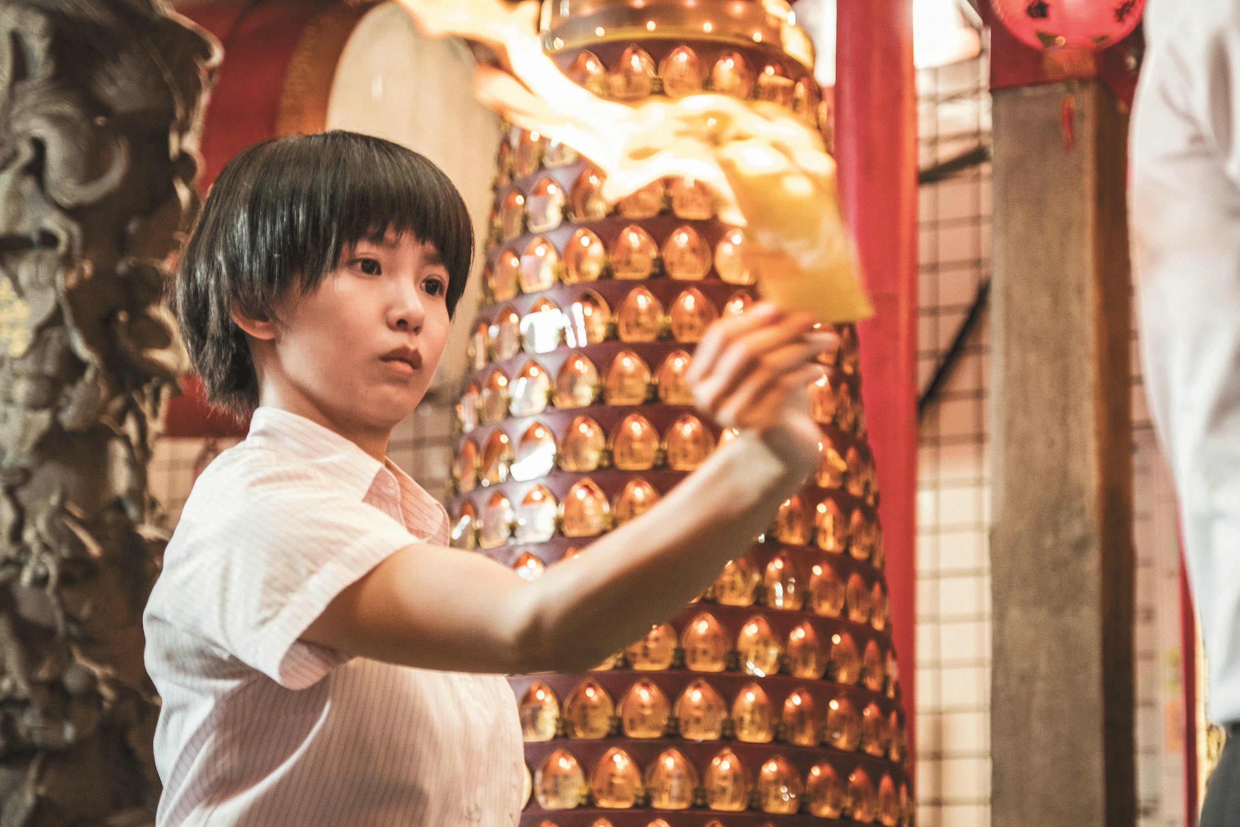 戴上短假髮演16歲靈媒，郭書瑤當初試鏡《通靈少女》時得失心很重，坦言自己真的很想得到角色。（公視提供）