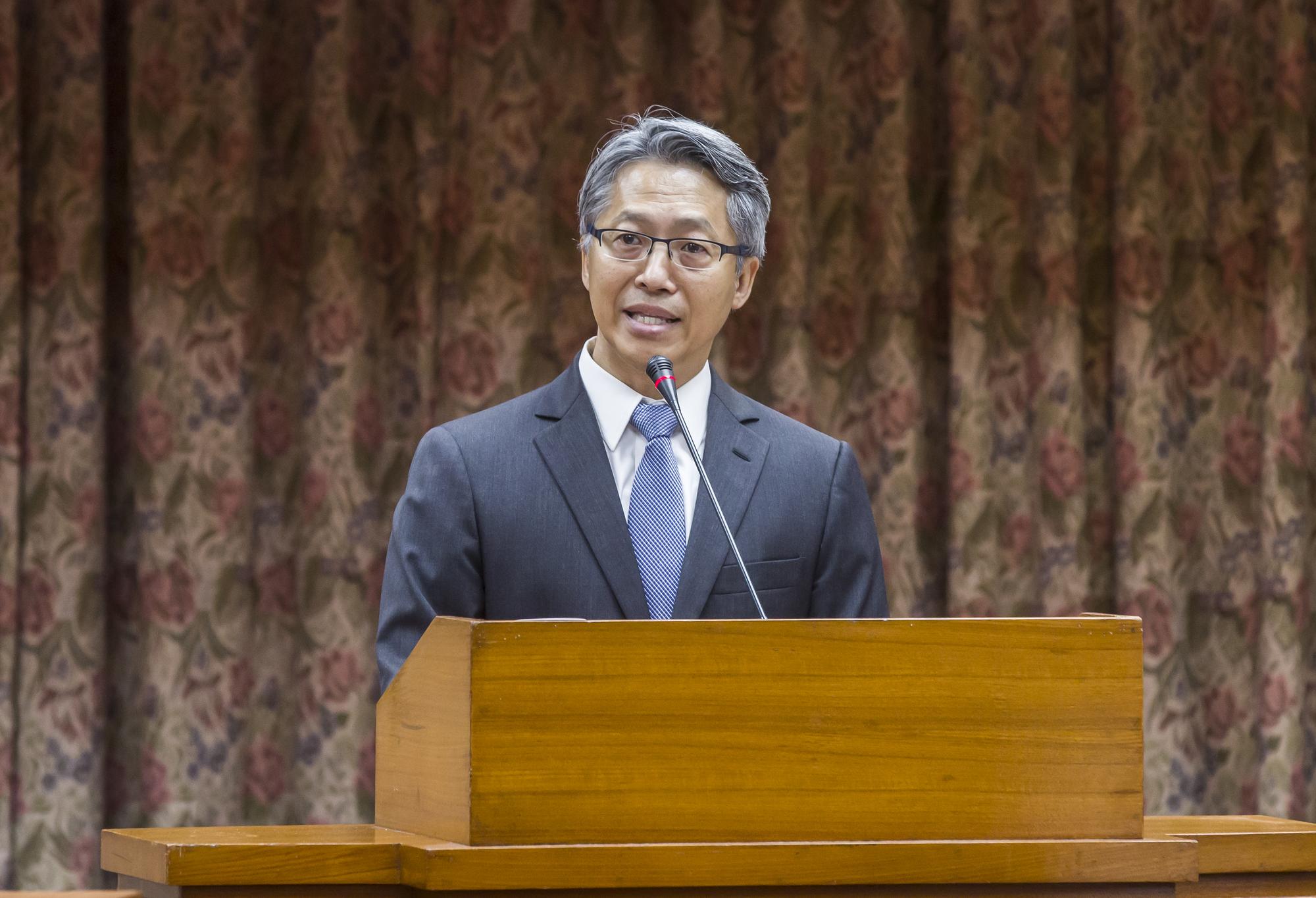 新院長廖俊智多次在內部會議中耳提面命，要求各主管「與企業界接觸要謹慎，雖可募款，但要找『適當』的企業！」