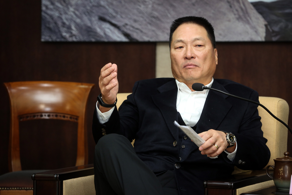 對了不讓台數科拿下東森電視，東森集團總裁王令麟近期不斷出招。