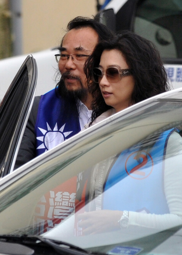 前立委蔡豪的夫人，屏東縣議員宋麗華日前主動向NCC檢舉，台數科違反黨政軍不得買媒體條款。（聯合知識庫）