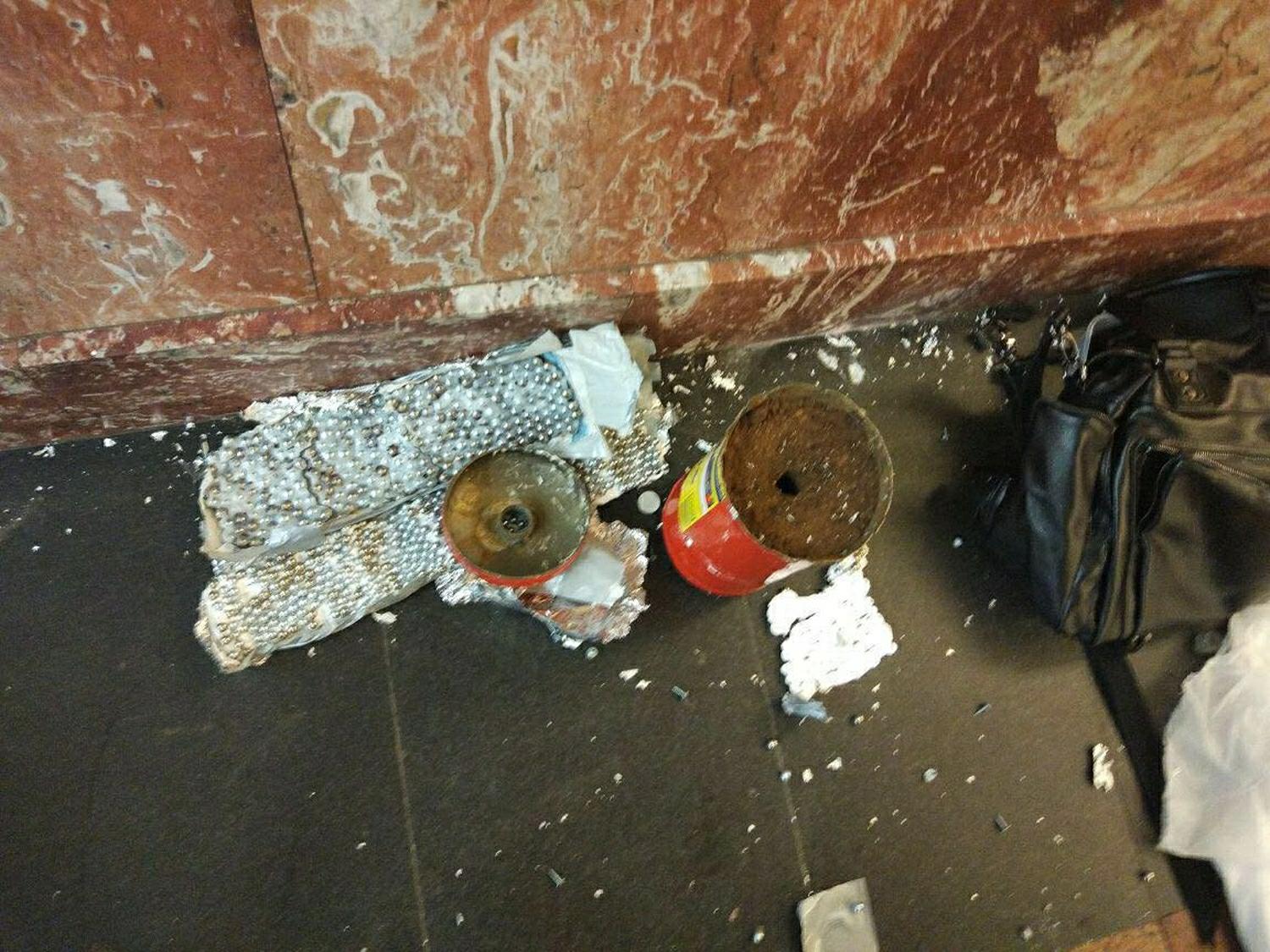 聖彼得堡第一起爆炸後,俄國當局在另一個地鐵站發現第二枚炸彈,裡面同樣放滿了鐵釘和金屬碎片,欲釀成最大傷亡。(東方IC)