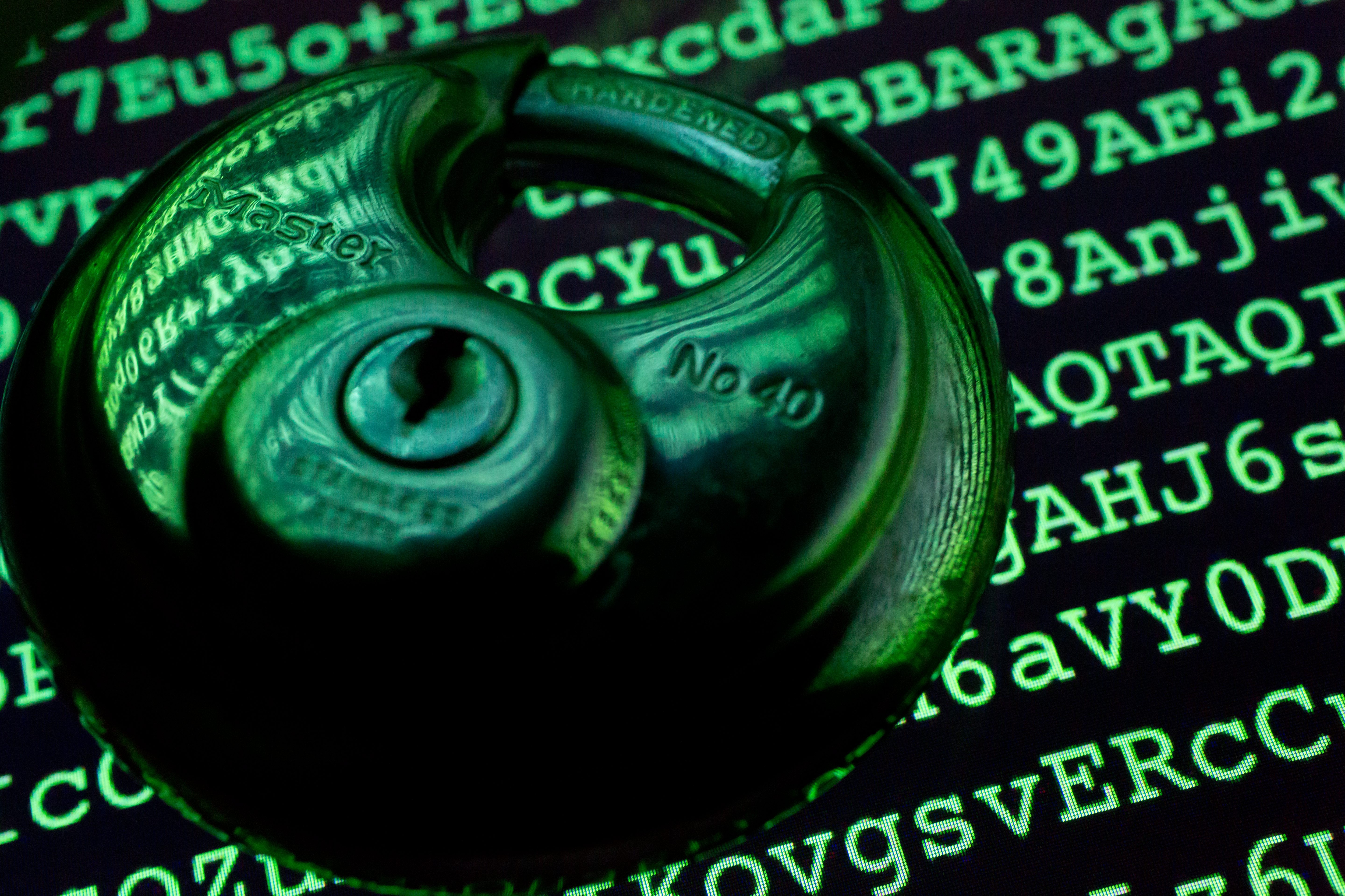 網站加密成為趨勢，成人網站龍頭PornHub也宣布全面採行Https加密。（東方IC）