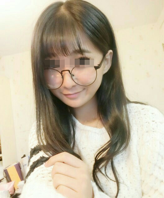 詐騙集團用正妹大頭照釣宅男，不斷撒嬌要東西、要錢，讓受害人成火山孝子。