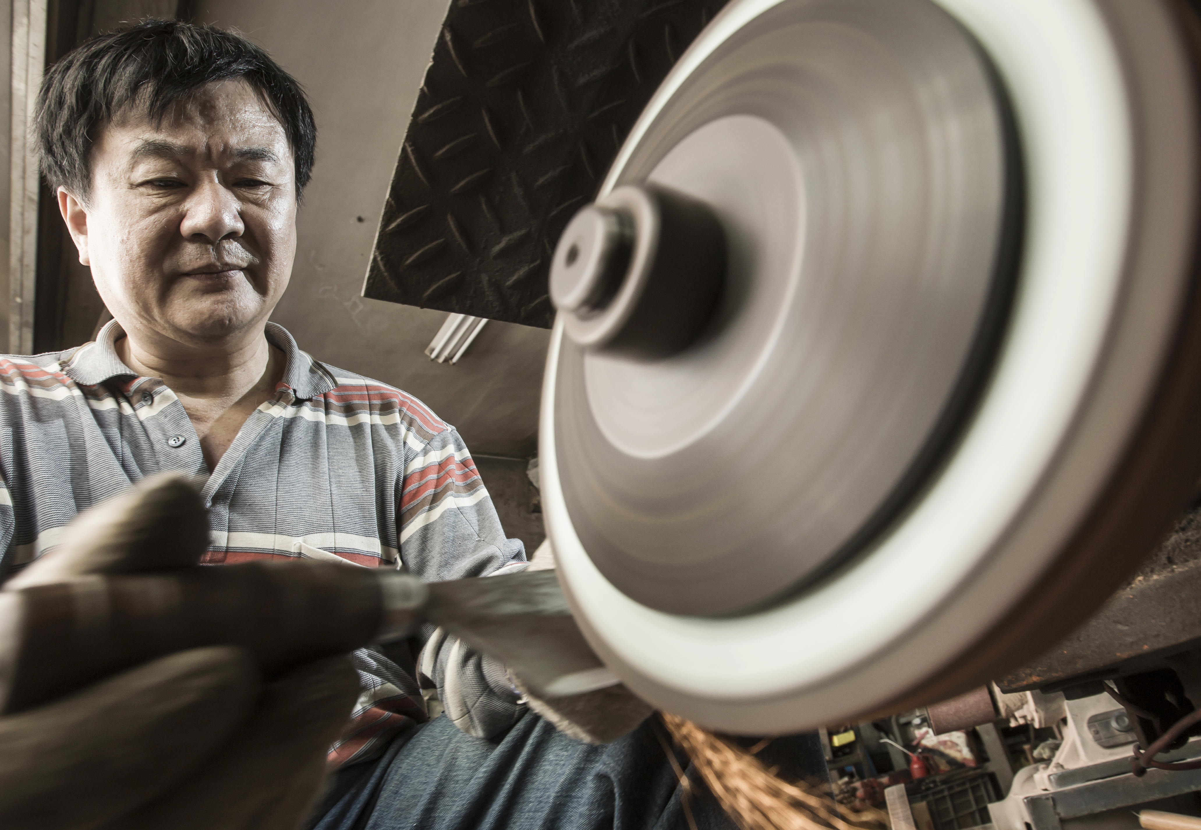 王金磚創立的金日用打鐵店，傳給4個兒子在北台灣開支散業，直到1961年，王崇德出生那年，王家才分家。