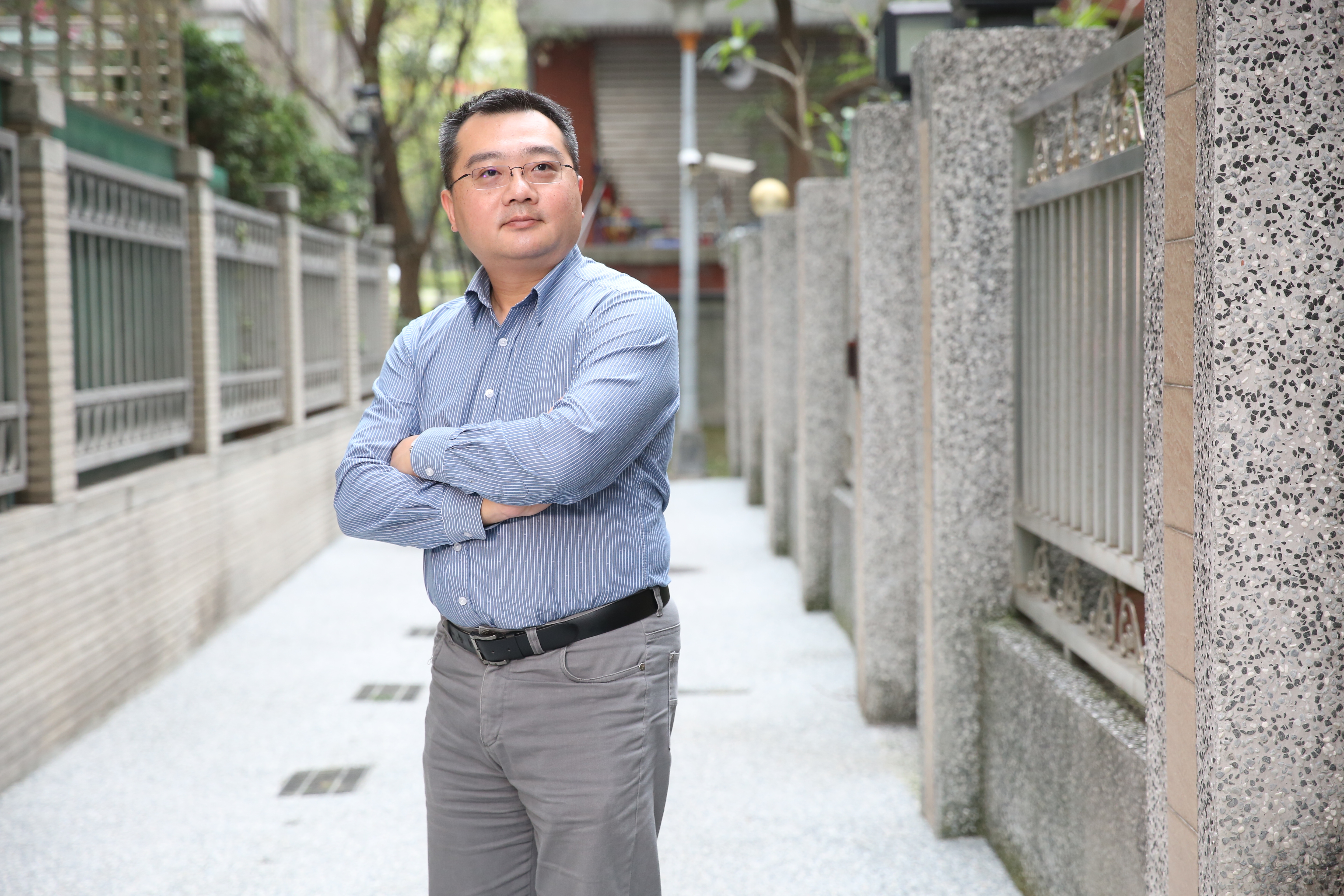 陳家豐原本是網路公司職員，因為手邊存了些錢，爸爸某天叫他做些投資，就這樣踏進了股市。