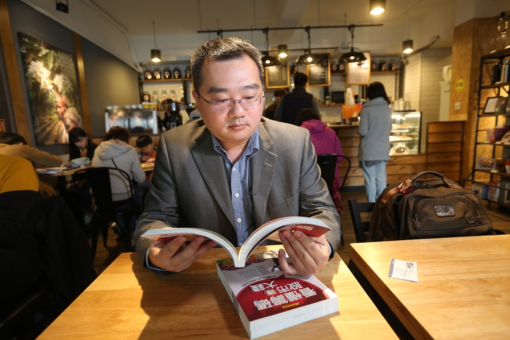 股市達人陳家豐認為，當每年被動的股息收入，能大於資本利得，離財富自由的日子就不遠了。