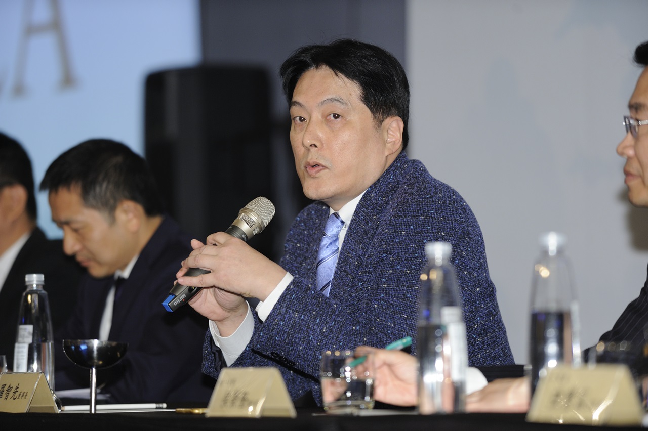 統一董事長羅智先6日率公司高階主管出席集團法說會。