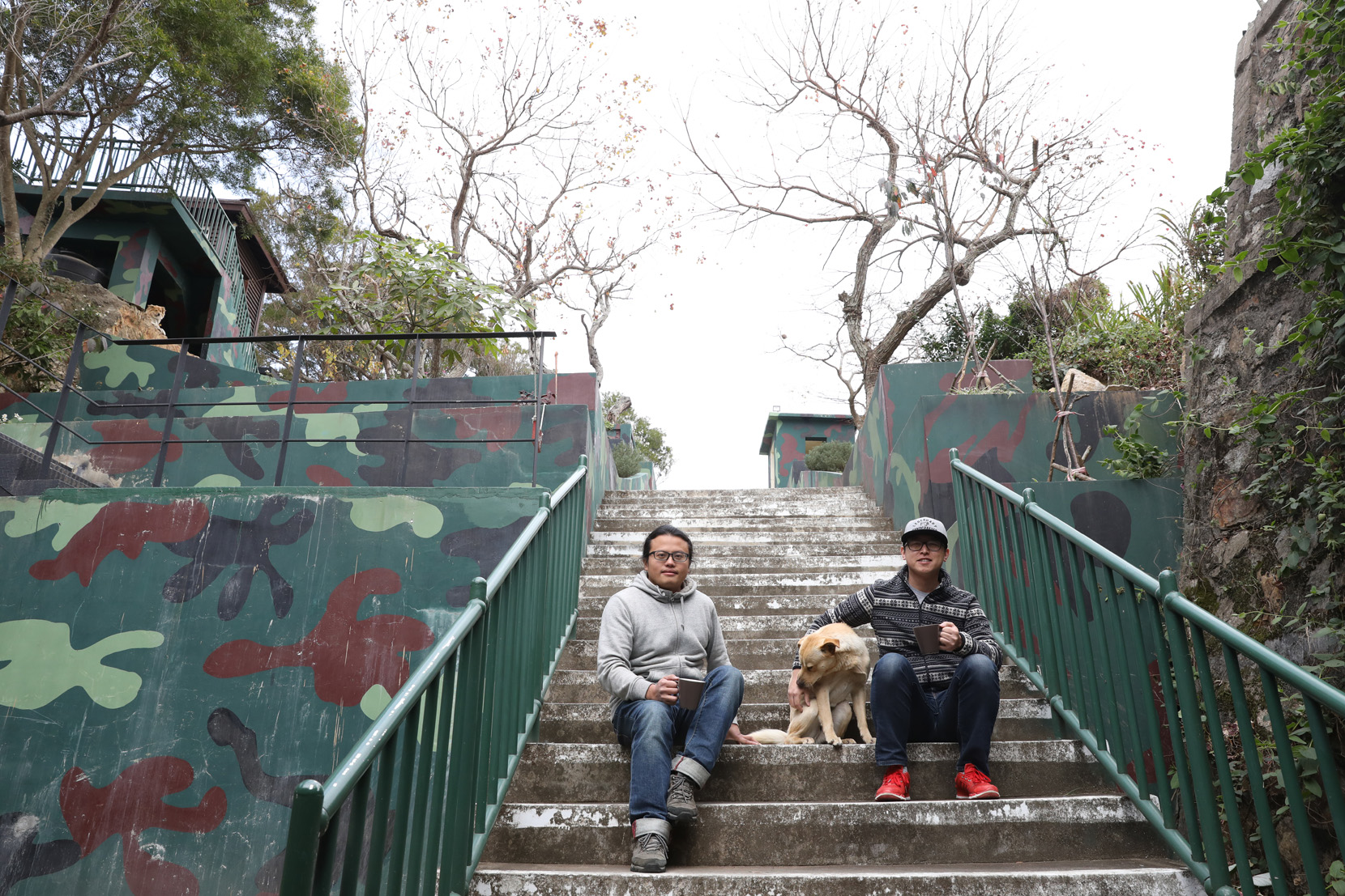 「No. 55 Hostel」的兩位主人李振元（左）與劉增亞，因為在澳洲打工度假，愛上了國外背包客棧的旅遊方式。