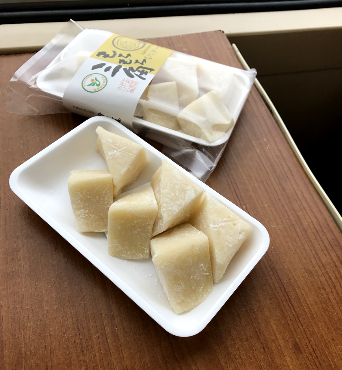  「三角麻糬」Q糯口感中帶有淡淡奶油香，是很懷舊的甜點。