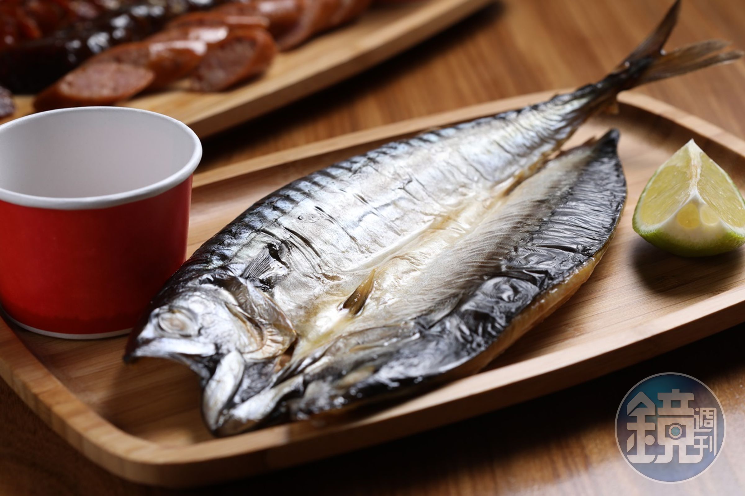 「鯖魚一夜干」不會醃得過鹹，肉嫩味鮮。（150元／份）