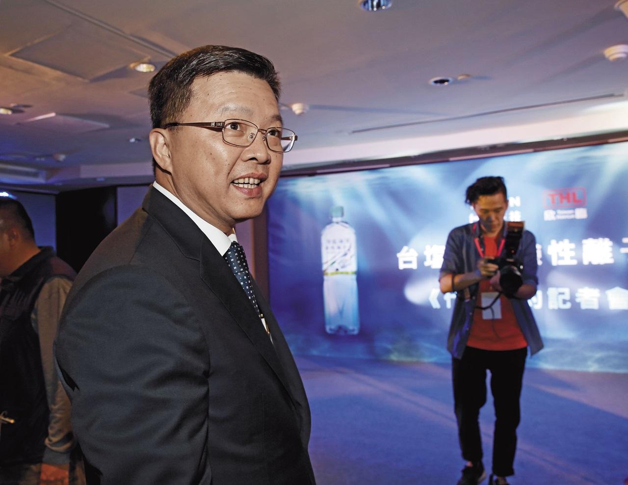 高市前副市長陳啟昱曾承諾協助處理土地被凍結一事,結果仍是一場空。