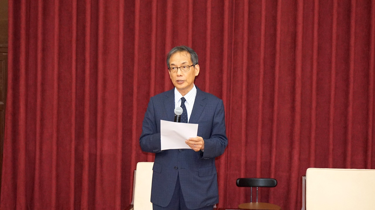 司改國是會第二分組召集人林子儀指出，將推行金字塔型訴訟及律師強制代理與辯護。