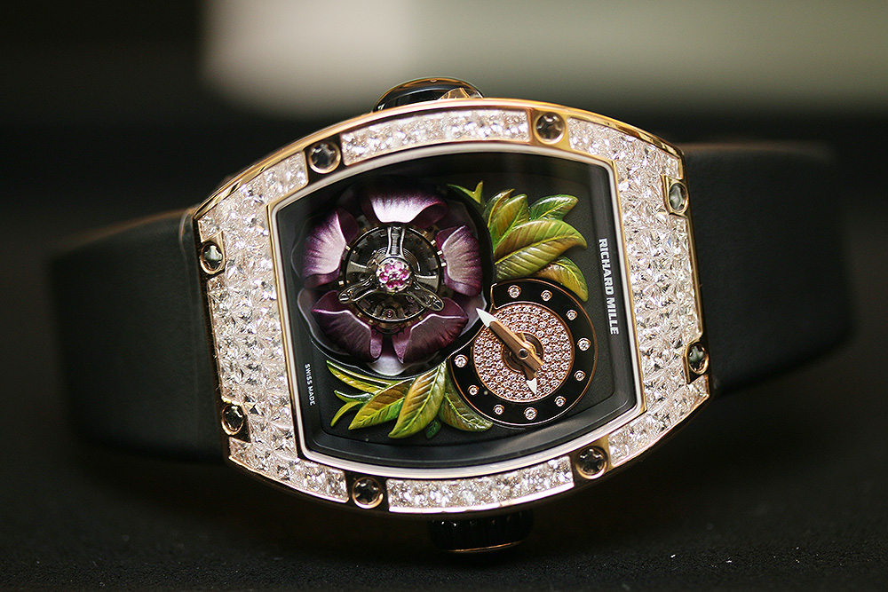 RM 19-02 Tourbillon Fleur腕錶,定價新台幣4,780萬元。