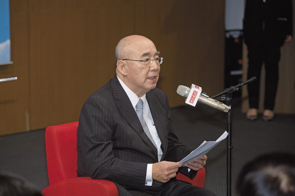 吳伯雄（圖）反對吳志剛與妻子離婚，但對吳志剛在外的感情生活，也無可奈何。