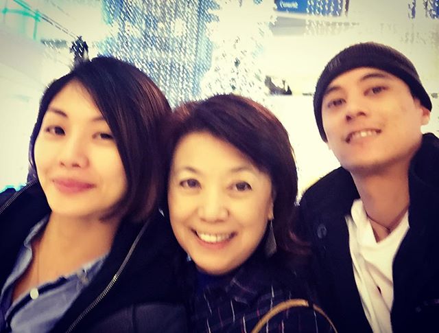 蔣方智怡讓兒子自己決定終身大事，辦婚宴前，與蔣友青（右）和Maggie合照，顯示這個媳婦已獲婆婆肯定。（翻攝IG）