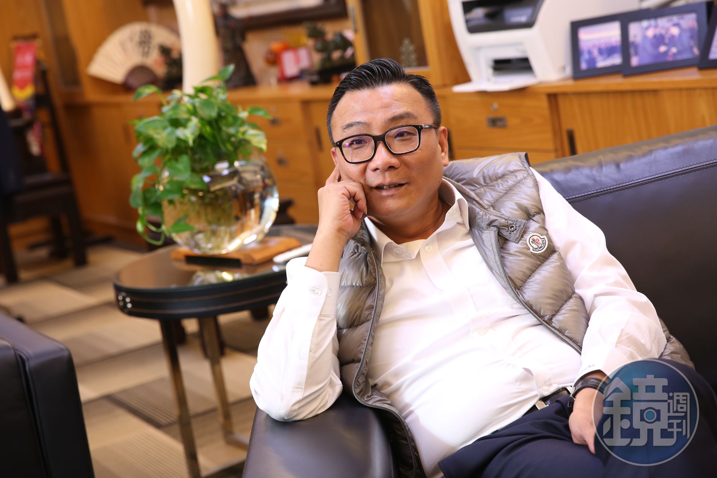 聯發國際餐飲董事長鄭凱隆回想當時創業，太太無條件支持自己從華視FD（現場指導）轉行，心中充滿感謝。