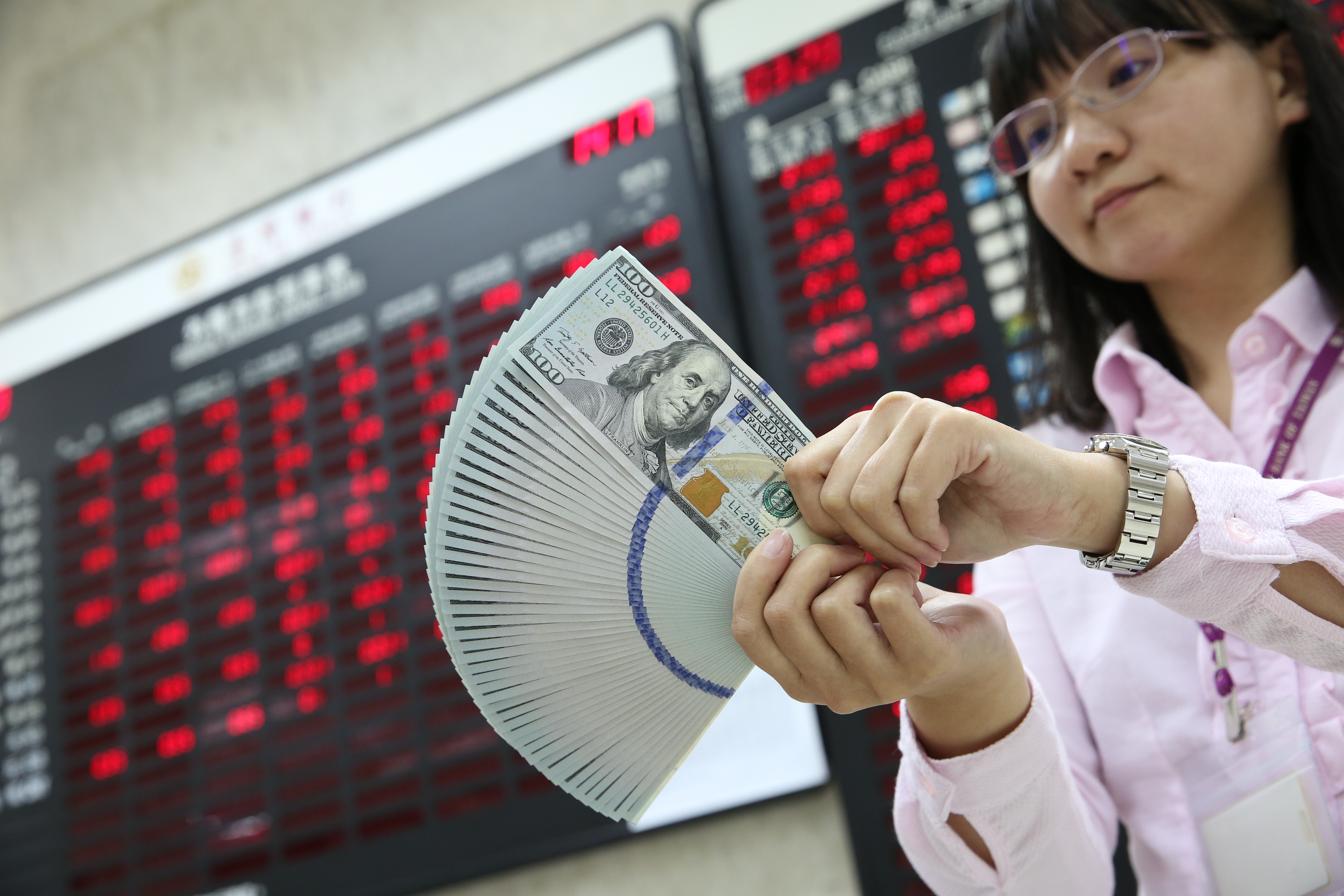 美國今年3月升息，確認美元在全球貨幣中「最強」地位。