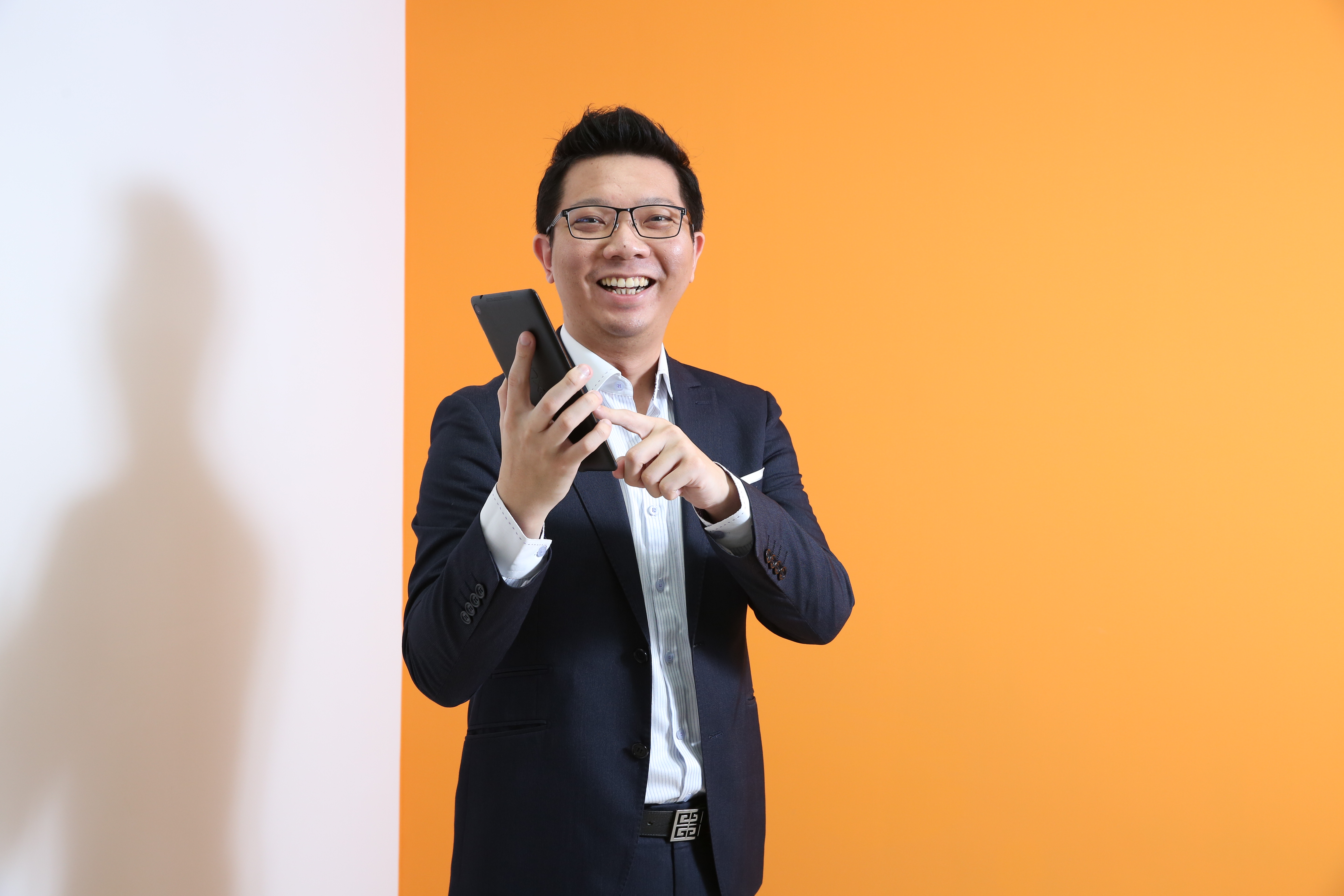 李其展靠著外匯投資，每年賺進近7位數。