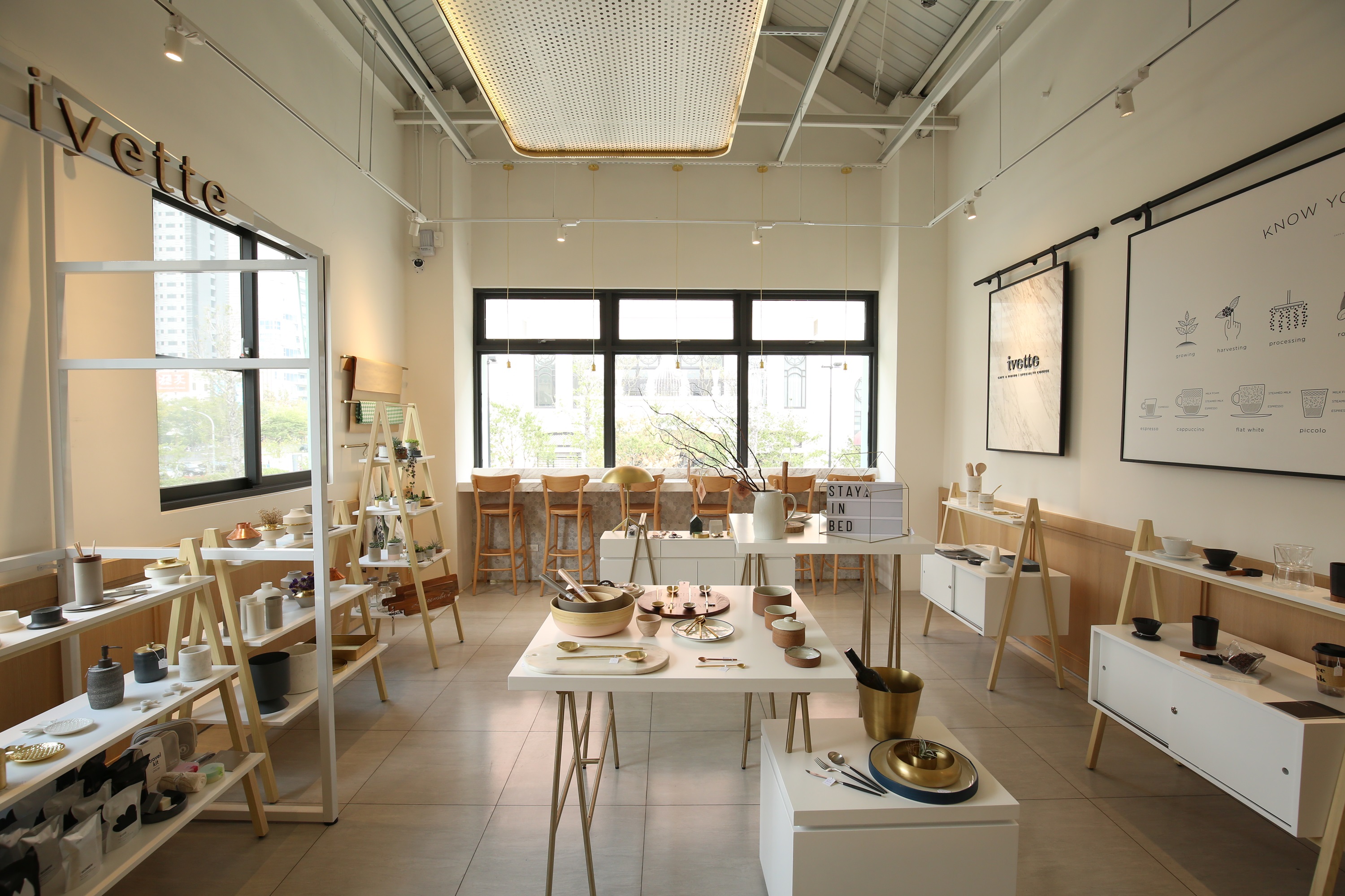 來「ivette cafe」別忘了到2樓的「select ivette」選物店逛逛。