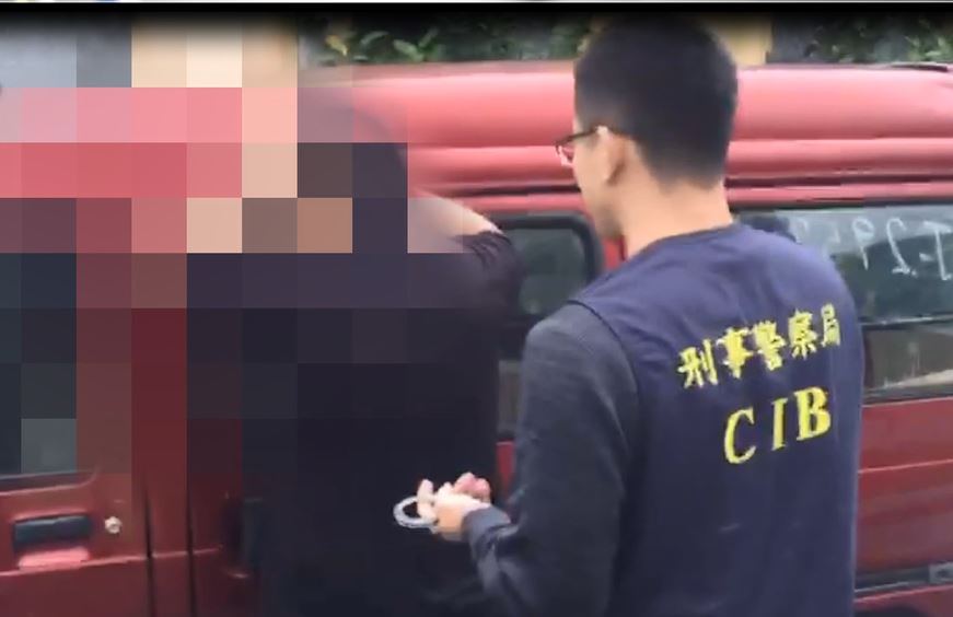 刑事局在新竹搜查，逮捕危害治安的風飛砂幫幫眾到案。