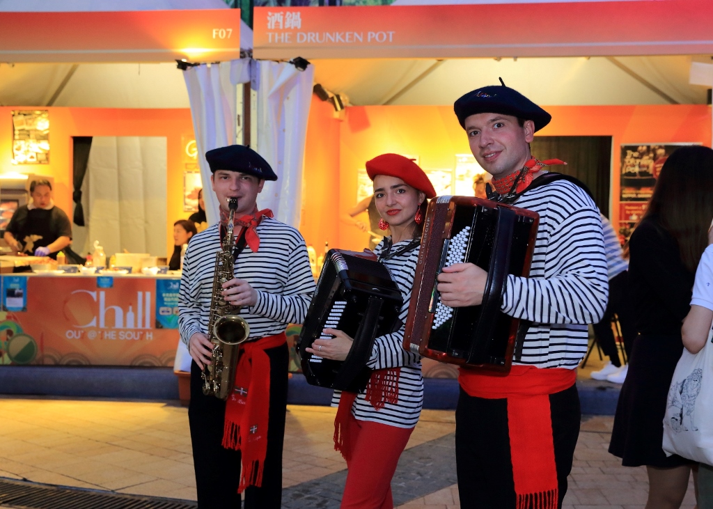 香港海洋公園從即日起至4月17日，在園區內舉辦Chill Out @ The South，宛如一場「濃縮版的美酒佳餚節」。