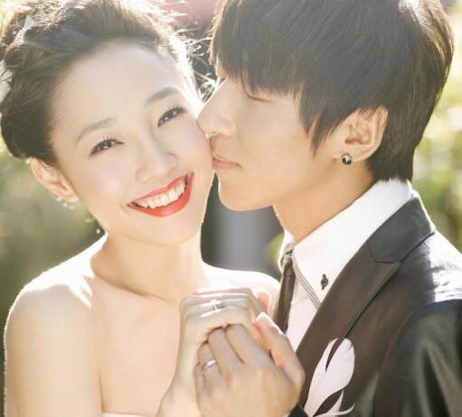 「羽泉」主唱陳羽凡與白百何結婚11年，如今傳出被戴綠帽。（翻攝微博）