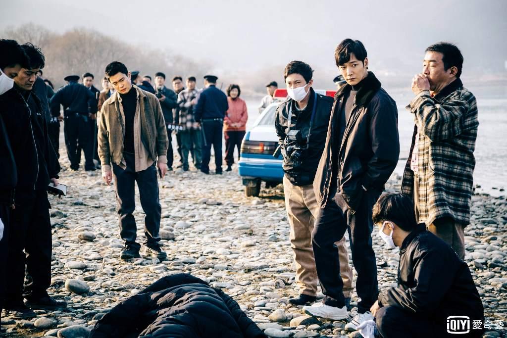 《隧道》編劇在謎團與解密之間,巧妙帶出一連串曲折離奇的殺人案件。