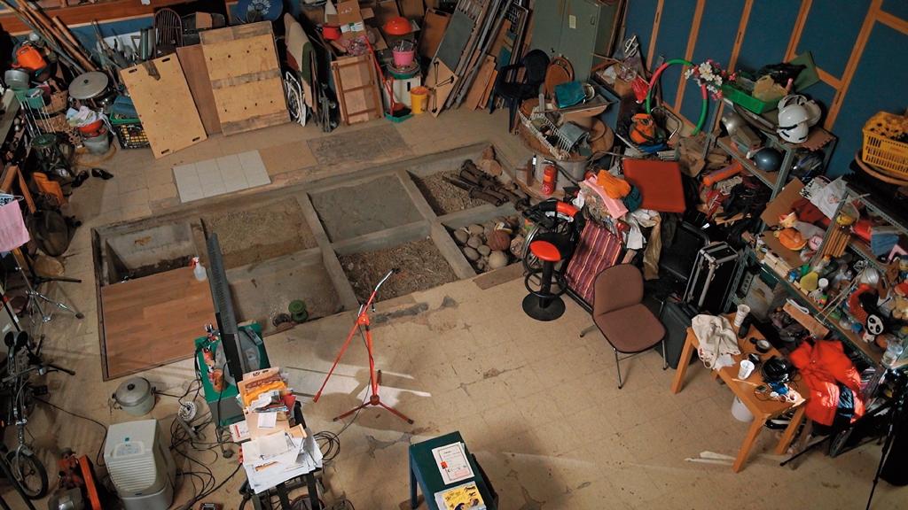 Foley工作室內有木材、沙地、石頭等各種材質的地板與許多工具。(牽猴子提供)
