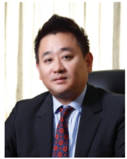 外傳珅篁和弟弟吳賜輝不合，但他現在很感謝弟弟夫妻將萬安經營的這麼好。 (翻攝自萬安生命官網) 