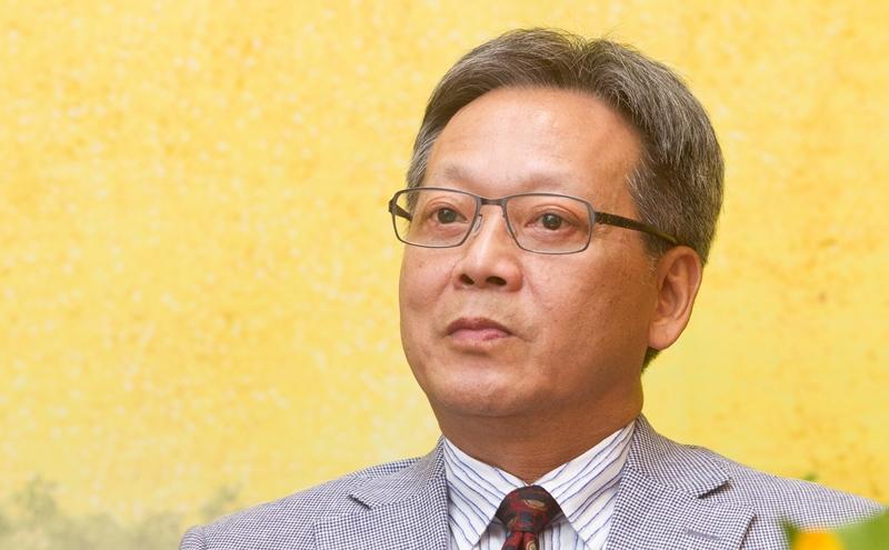 華建前董座林文亮（圖）去年辭去董座，並逐漸出脫手上股份。